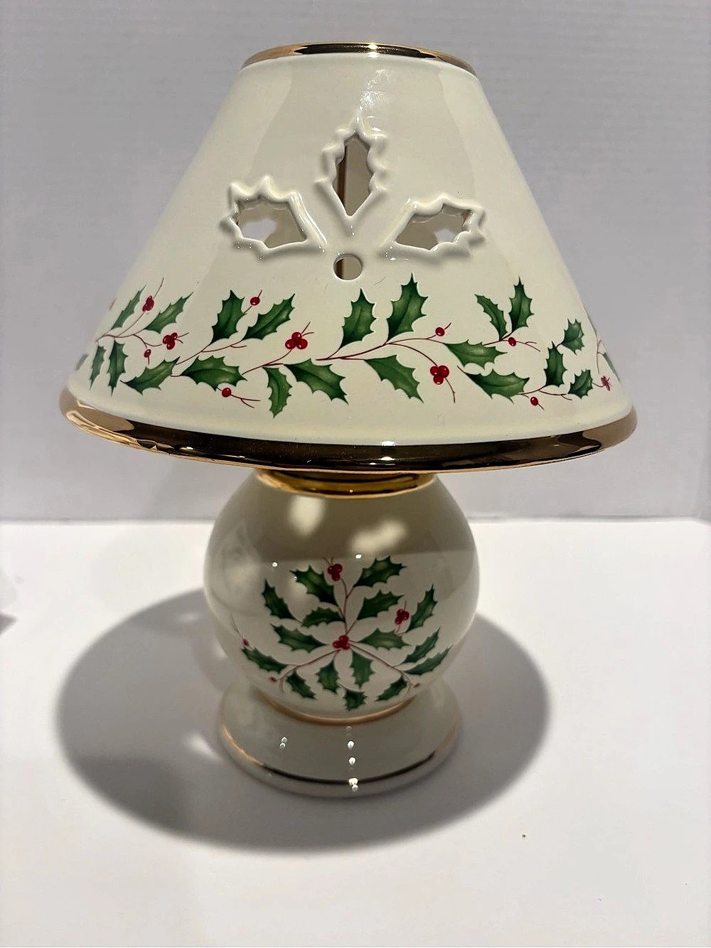 Lenox Holiday Candle Lamp Holly Decor White & Green